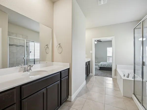 540 Winnetka Dr, Oak Pt, TX 75068