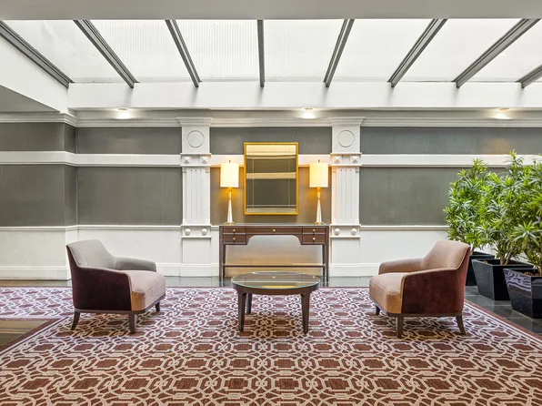 116 Central Park South image 8 of 13