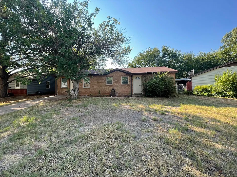 1411 E Cortez Dr