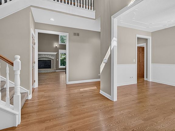 5th image of 1082 Timber Edge Dr