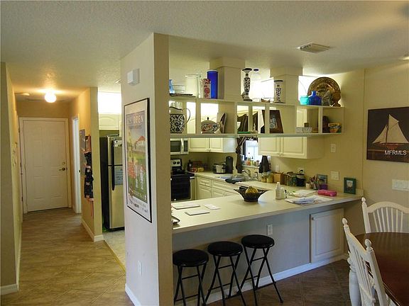 4th image of 12065 Margarita Ave