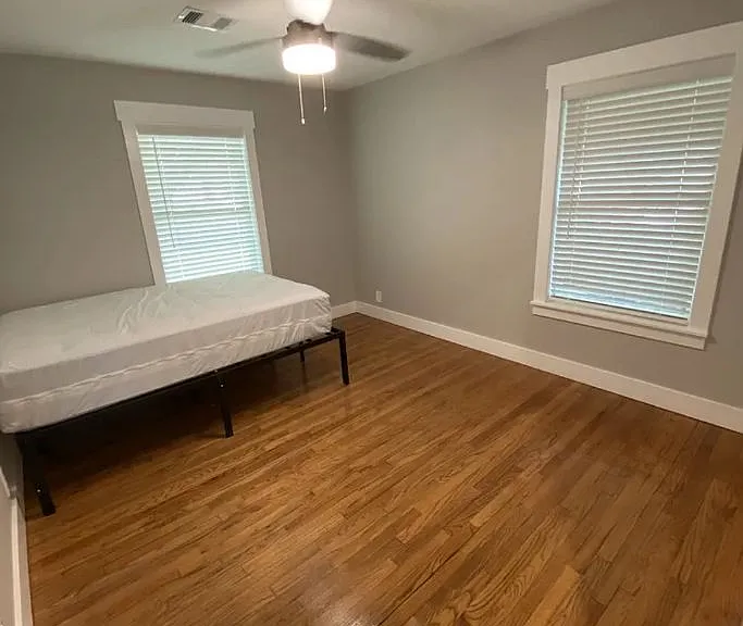 3806 Oaklawn St #C — Photo 7