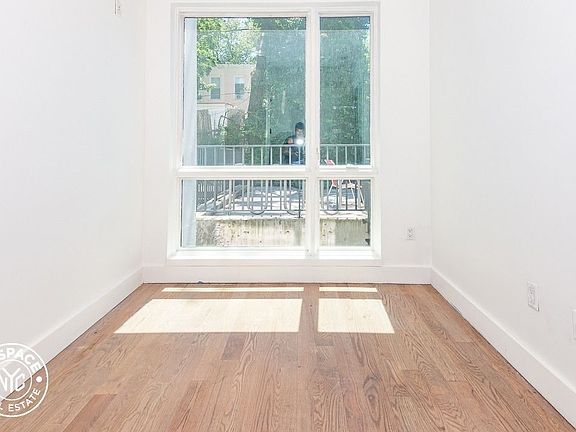 5th image of 1530 Putnam Ave #C2