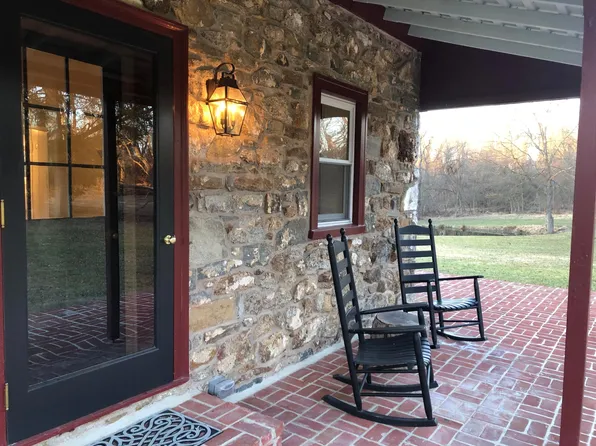 1571 Horseshoe Trl, Chester Springs, PA 19425