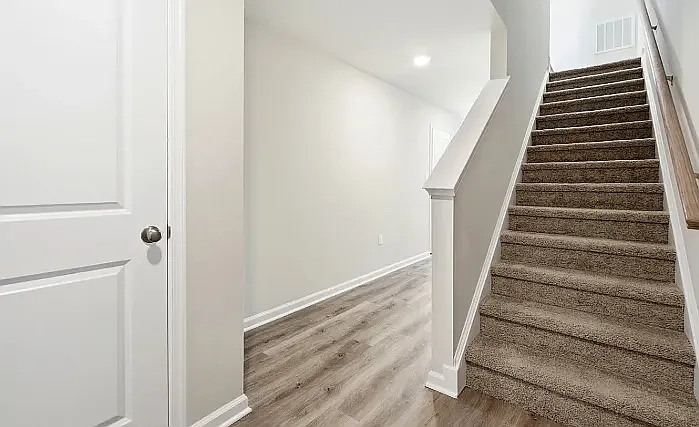 3 bed, 1962 sqft, $3,000 — Photo 4