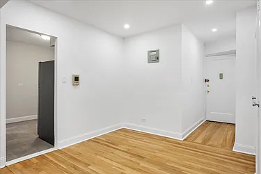 Sold by BREU CHURCHILL