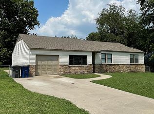 5527 E 4th St, Tulsa, OK 74112