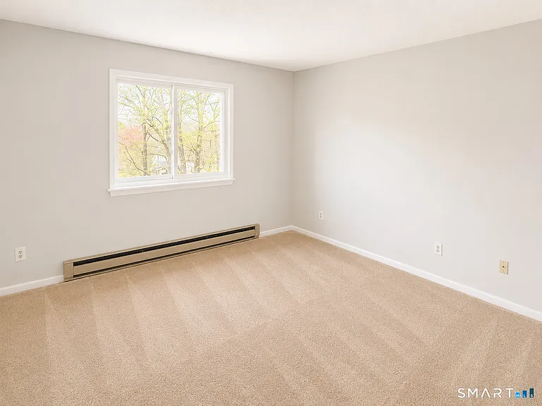 84 Wilmot St — Photo 11