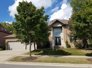 103 Aprina Ln, Bloomingdale, IL 60108