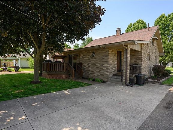 4th image of 706 Hance Ave NW
