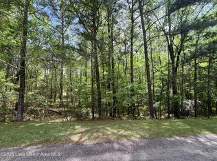 42 Palmer Dr, Dadeville, AL 36853