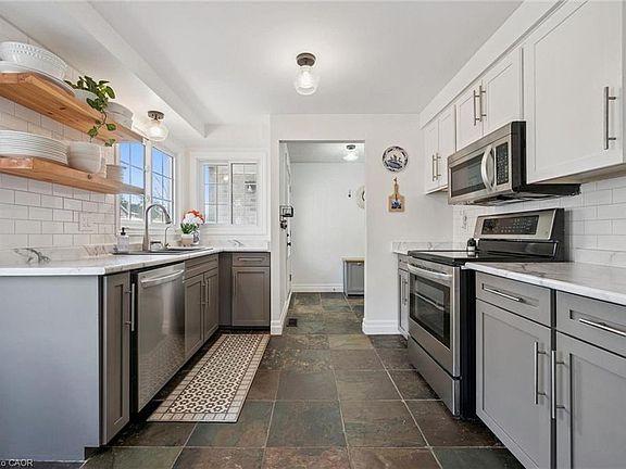 5th image of 106 Woodlawn Rd E #3