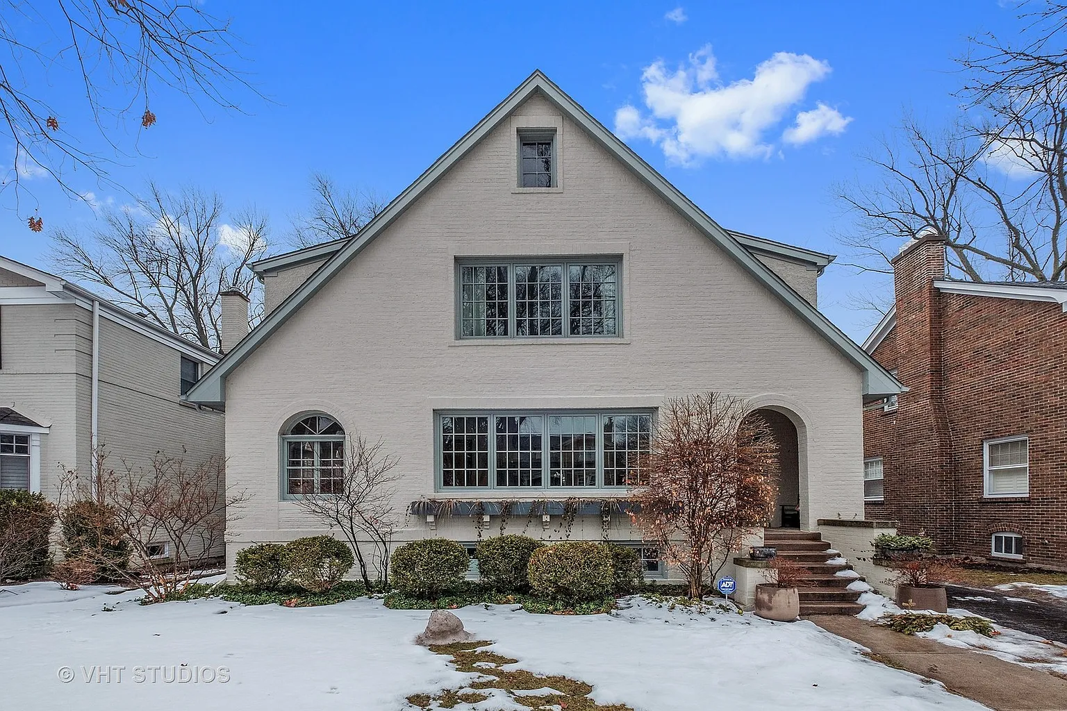1929 Greenwood Ave photo 1