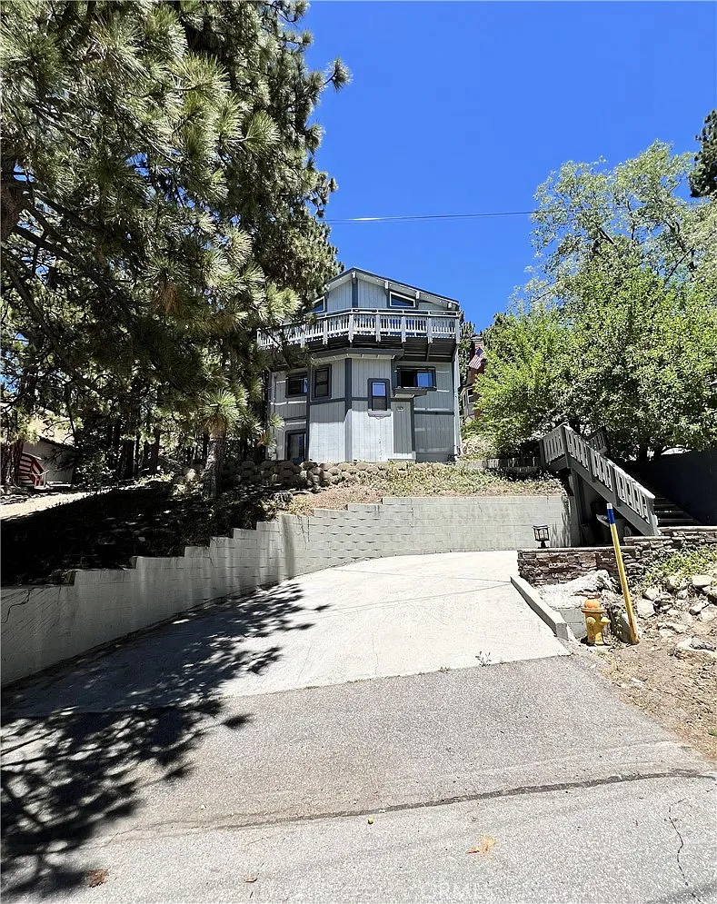 3 bed, 1549 sqft, $2,600 — Photo 2