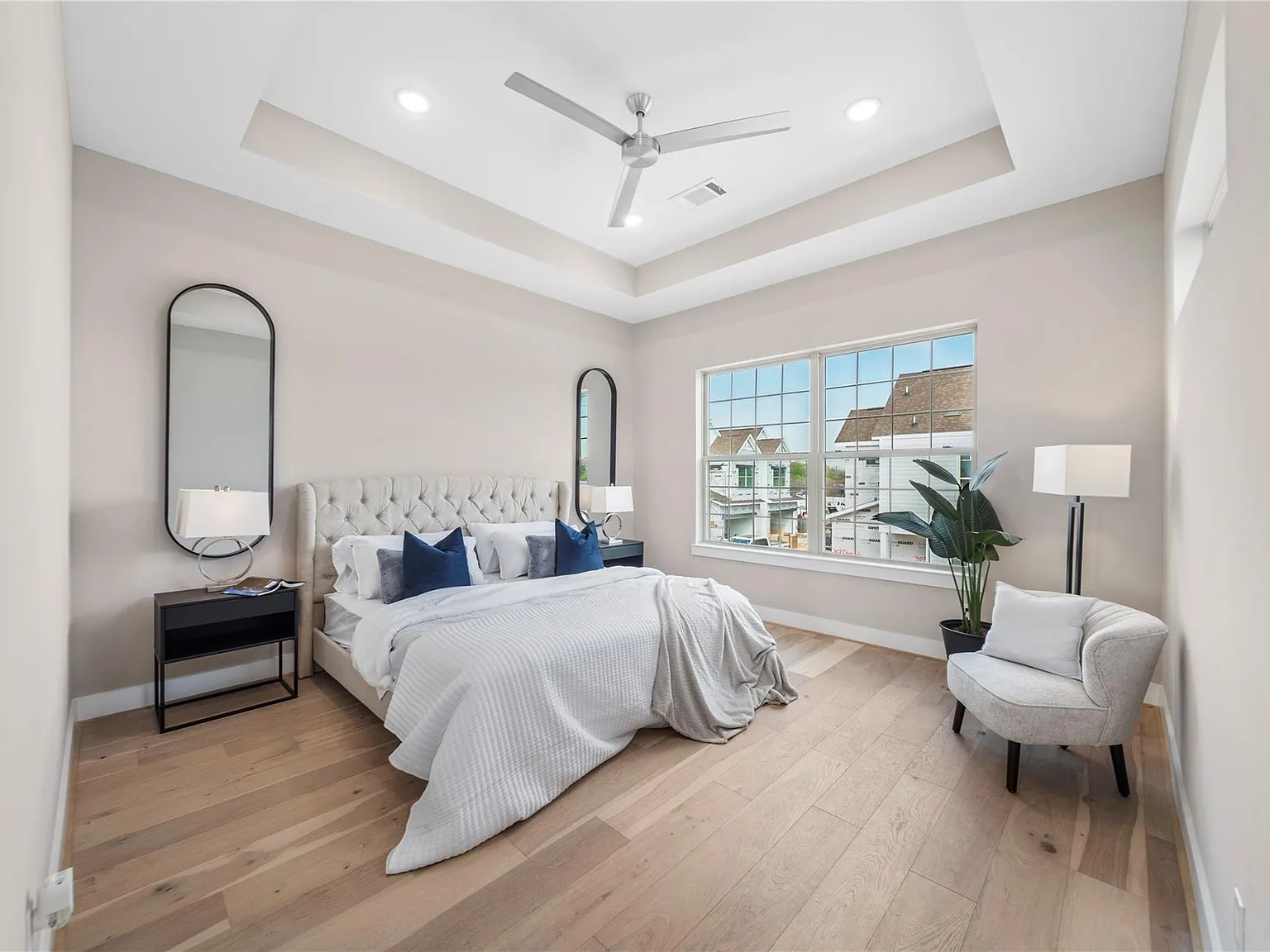 3 bed, 2.5 bath, 1810 sqft, $2,450 — Photo 1