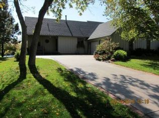 4305 Quail Ln, Grand Island, NE 68801