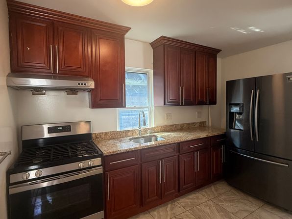 8905 145th St FLOOR 2