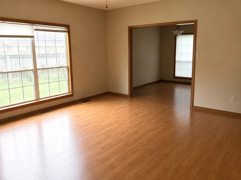 7800 Martin Bluff Rd — Photo 2