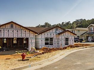 1867 Henry Ave, Redding, CA 96001