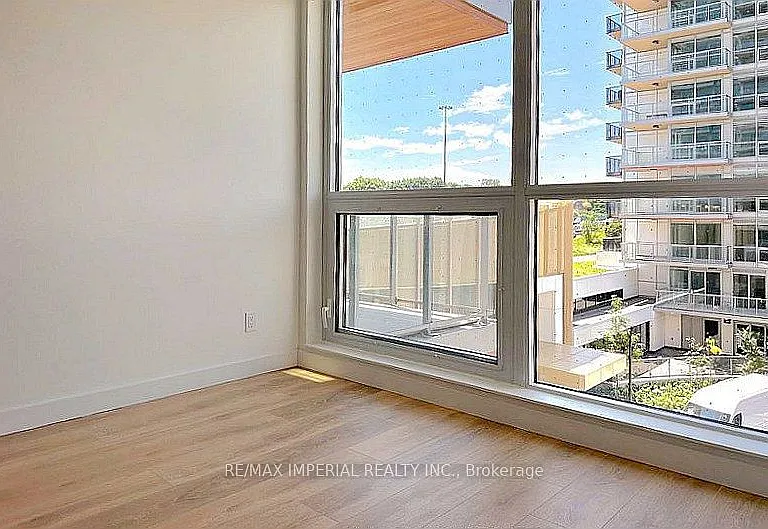 27 McMahon Dr #507 — Photo 9