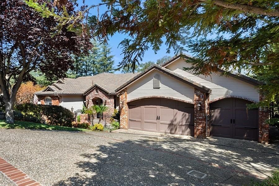 1st image of 676 Knight Ln