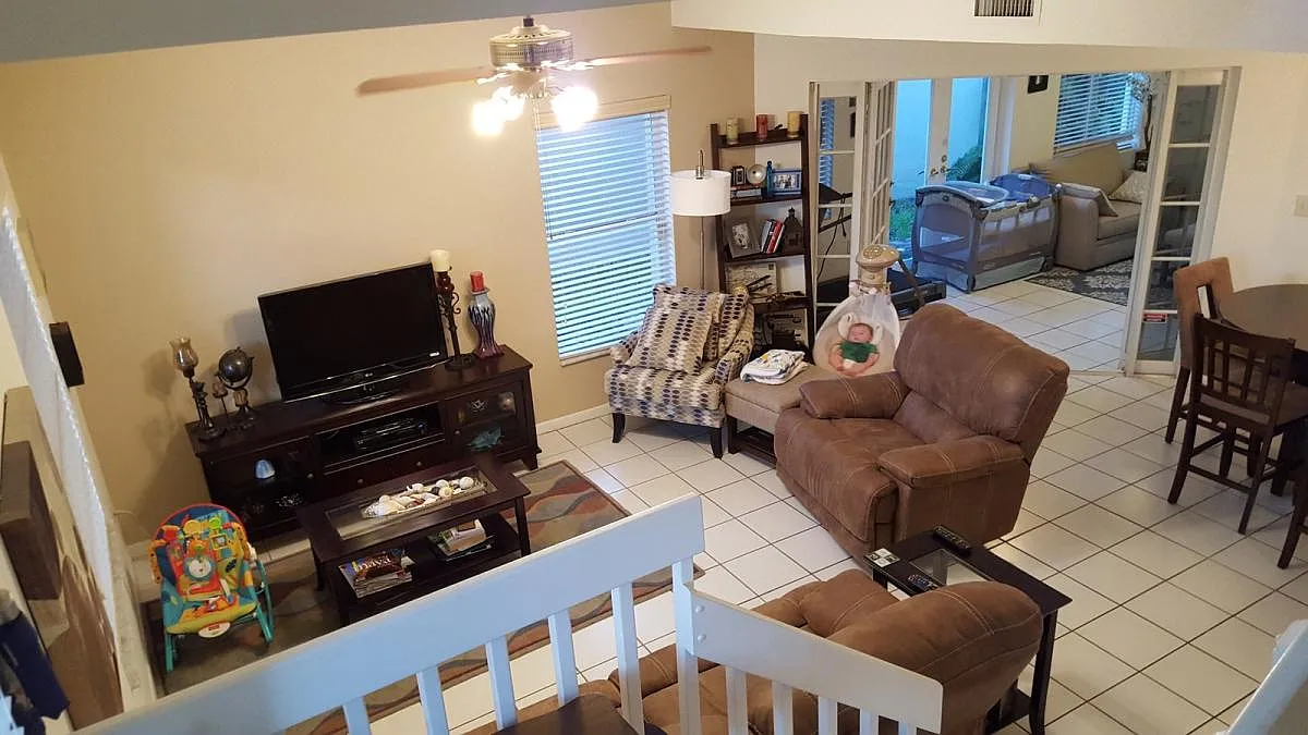 9851 SW 117th Court — Photo 3