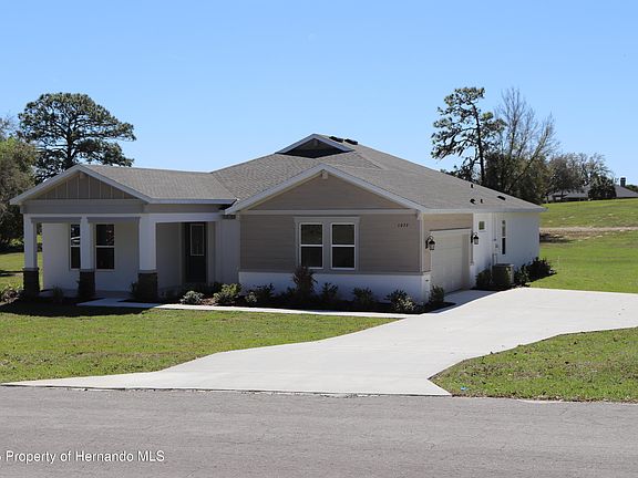 3rd image of 1032 E Allegrie Dr