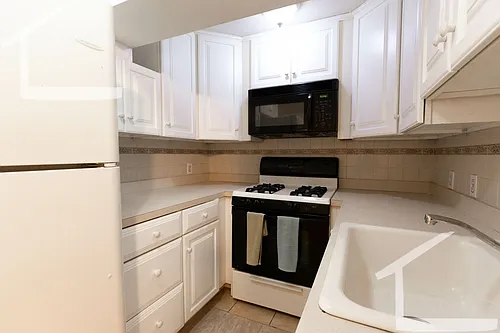 1118 Commonwealth Ave #1 Photo 1
