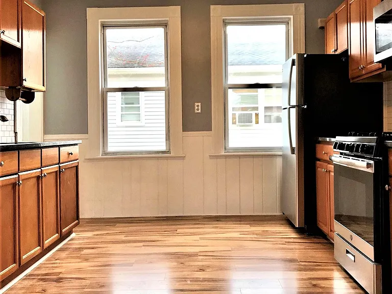 27 Harborview Ave #2 — Photo 3