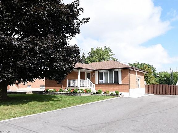4th image of 98 Kennedy Ave