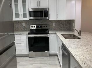 9611 SW 77th Ave APT 302A, Miami, FL 33156