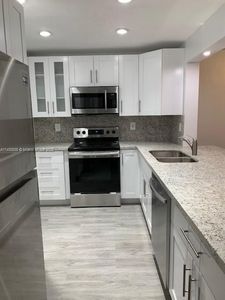9611 SW 77th Ave APT 302A, Miami, FL, 33156