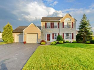 25 Bryce Canyon Rd, Howell, NJ 07731