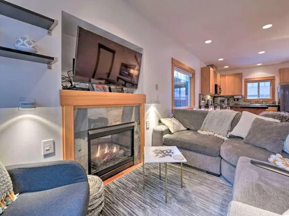 808 W Argand St #A, Seattle, WA 98119