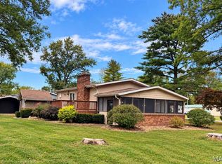 18812 Mary Jane Ln, Carlyle, IL 62231