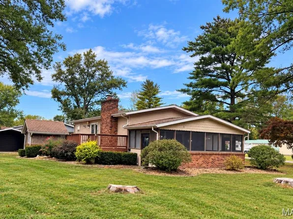 18812 Mary Jane Ln, Carlyle, IL 62231