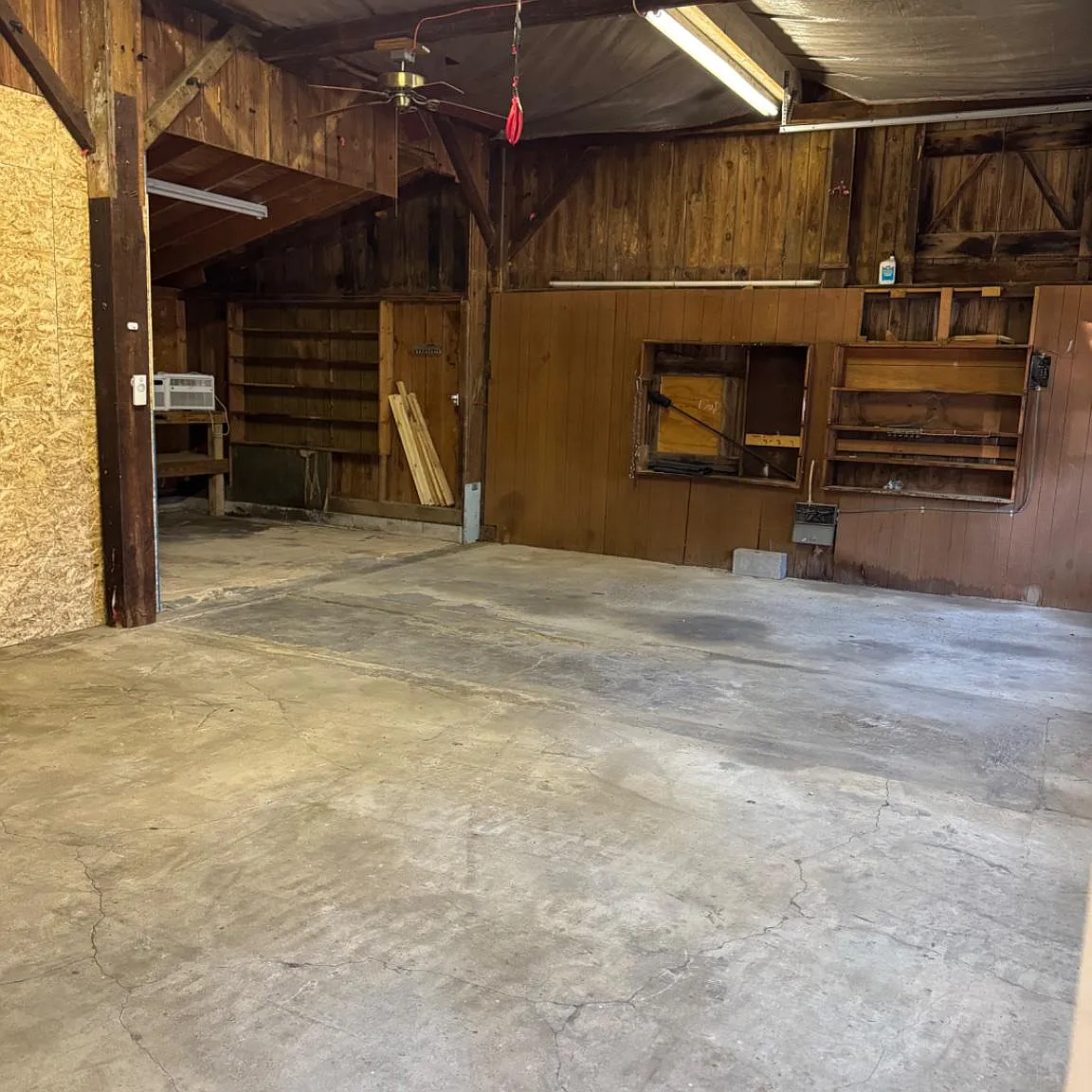 3 bed, 1.0 bath, 2019 sqft, $2,000 — Photo 3
