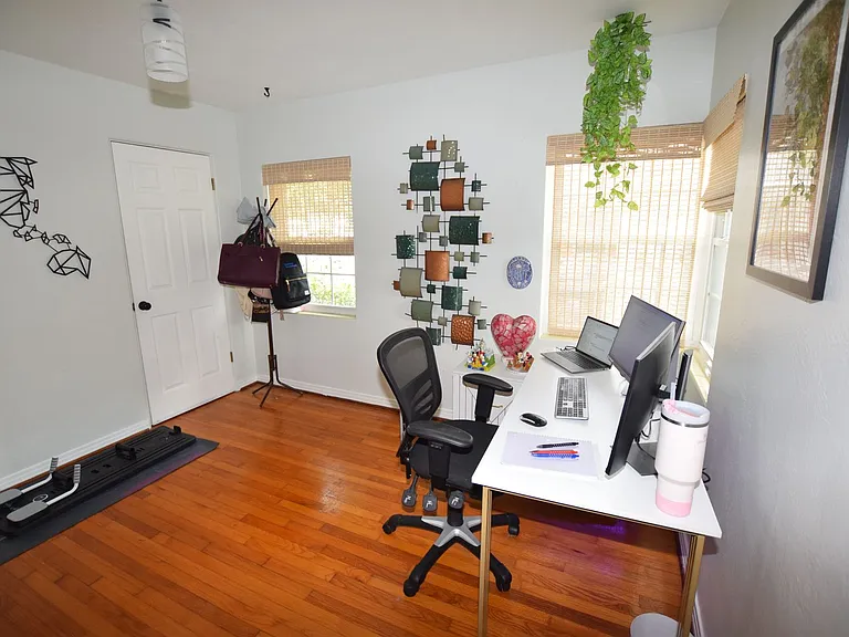 924 Boardman St — Photo 37