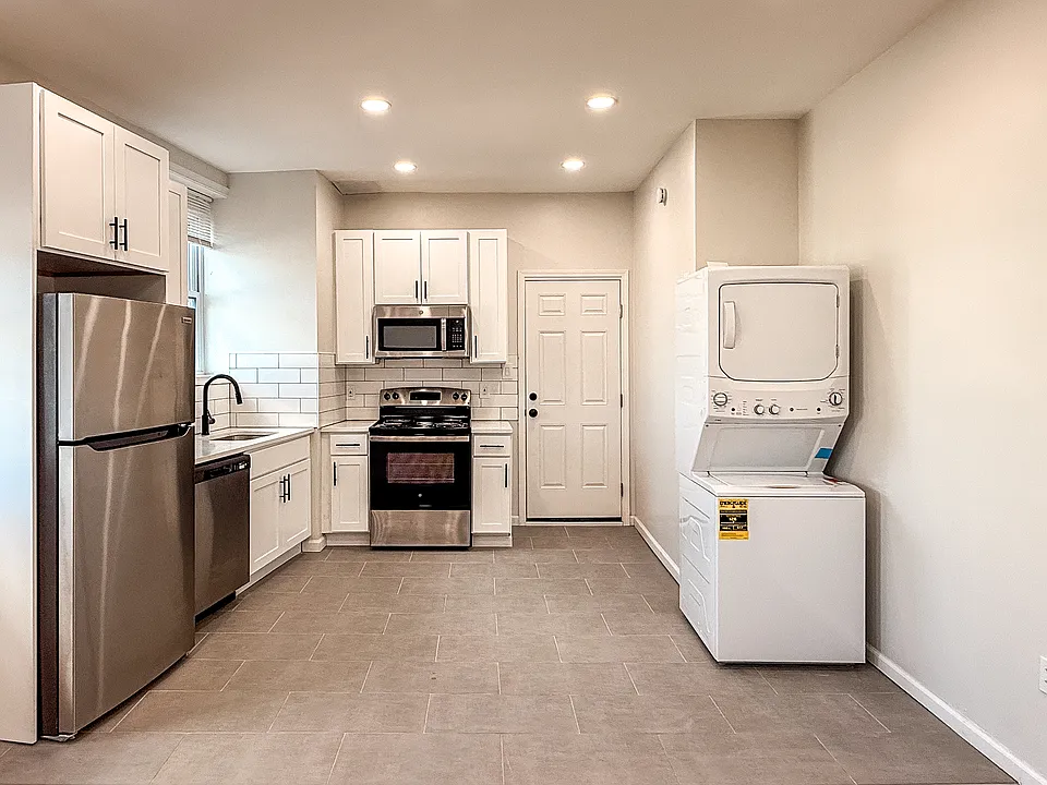296 Wyoming Ave #2A