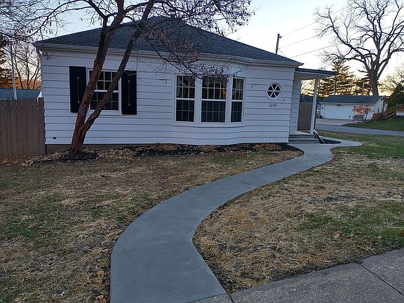 New curved sidewalk