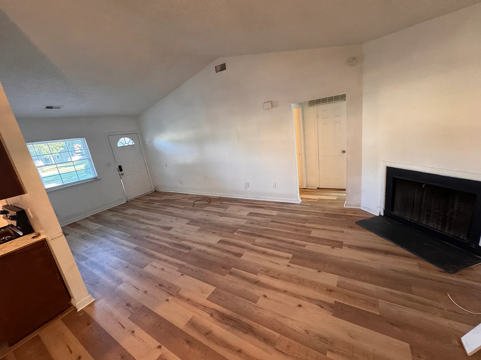 3 bed, 1165 sqft, $1,795 — Photo 4