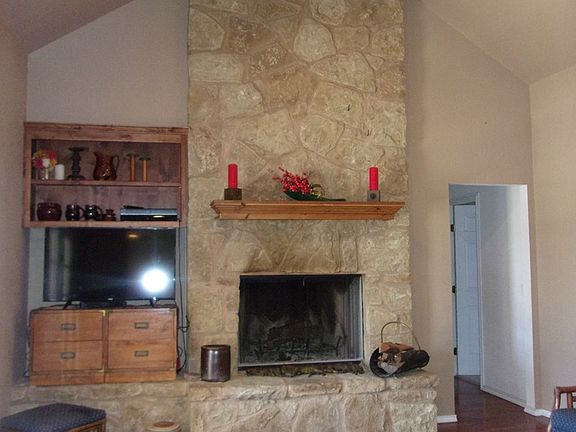 5th image of 207 Llano Oaks Cir