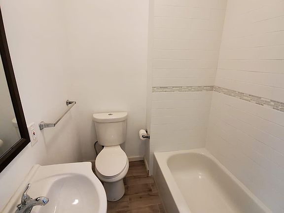5th image of 812 Clinton Ave #3M