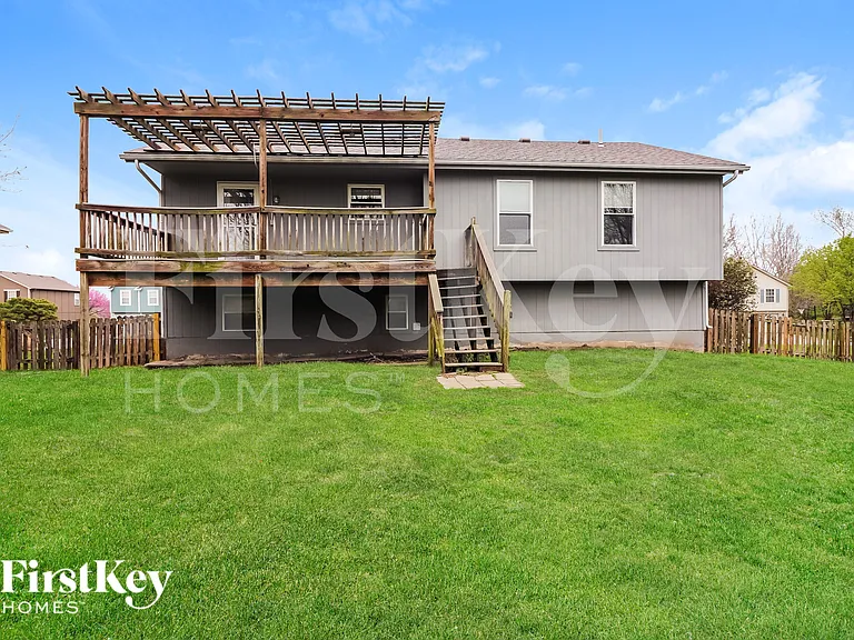 412 N Crest Dr — Photo 15