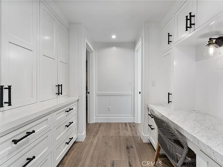 2037 E Ocean Blvd — Photo 25