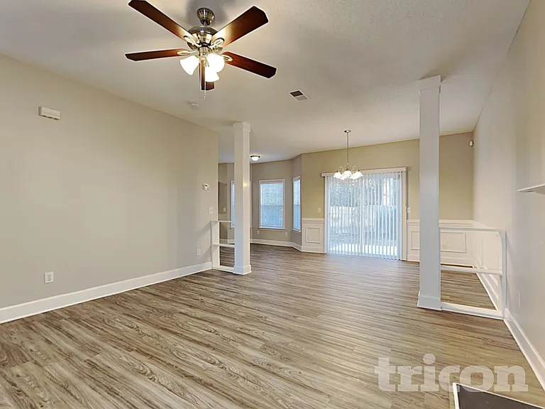 134 Summer Pines Dr — Photo 4