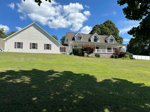 983 Tyrone Rd, Morgantown, WV 26508