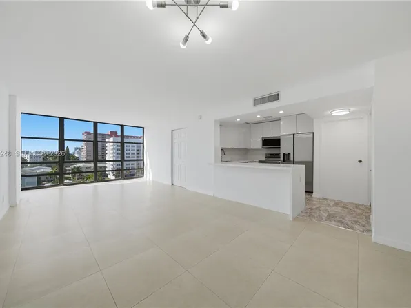 2049 S Ocean Dr APT 703, Hallandale, FL 33009