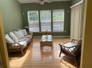 24 Calvert St, Ocean View, DE 19970