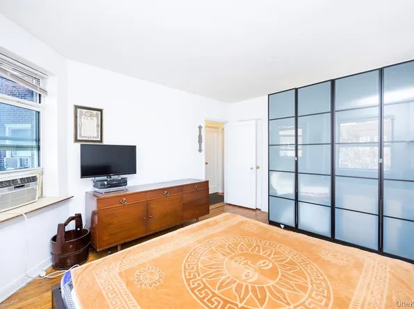 141-24 78th Road image 10 of 12